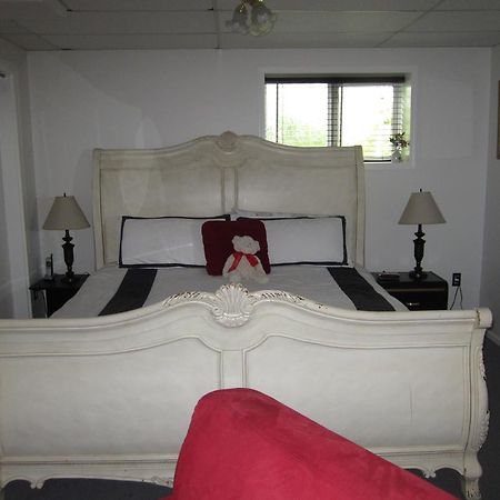 Casey'S Bed & Breakfast Whitehorse Room photo