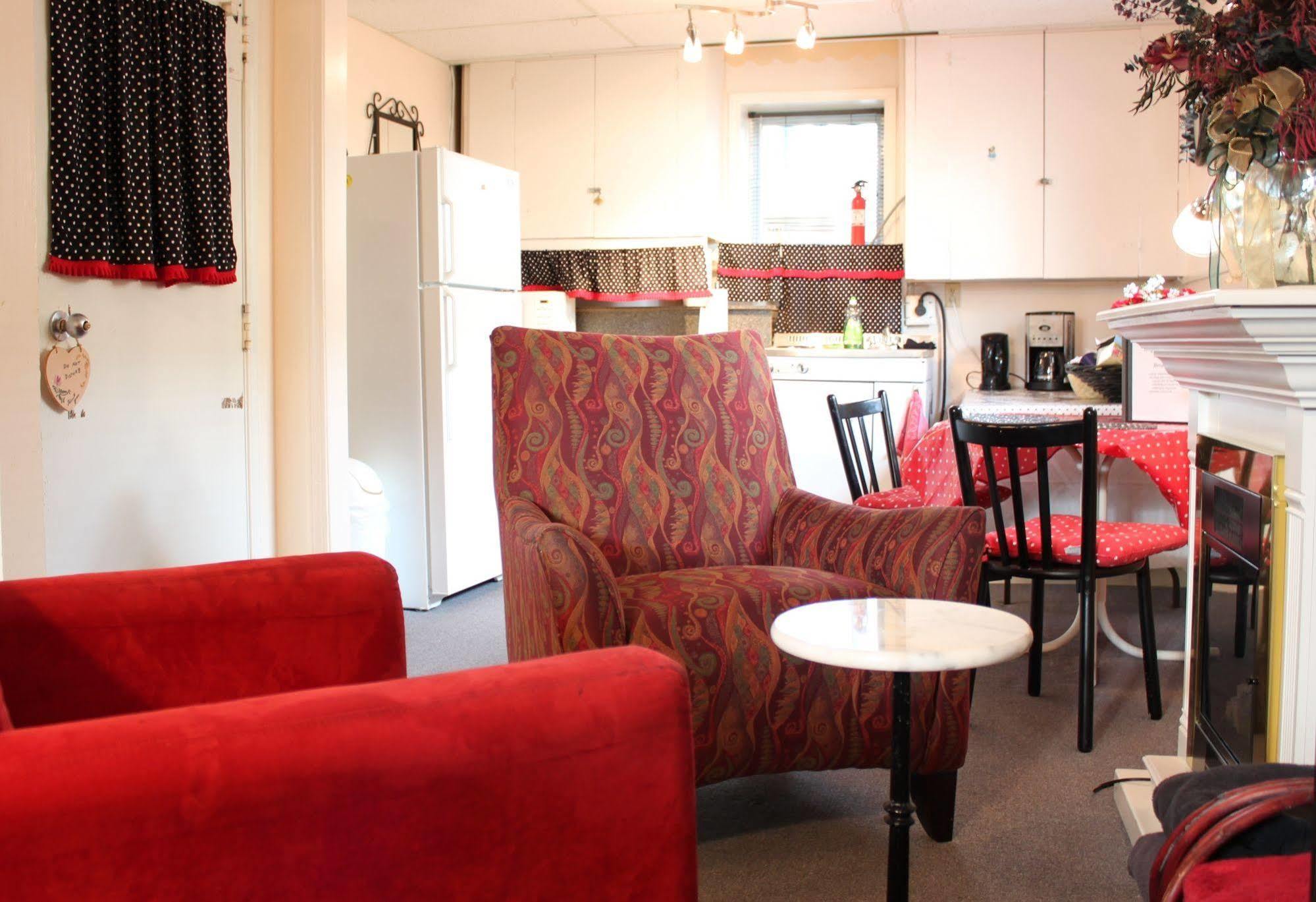 Casey'S Bed & Breakfast Whitehorse Exterior photo