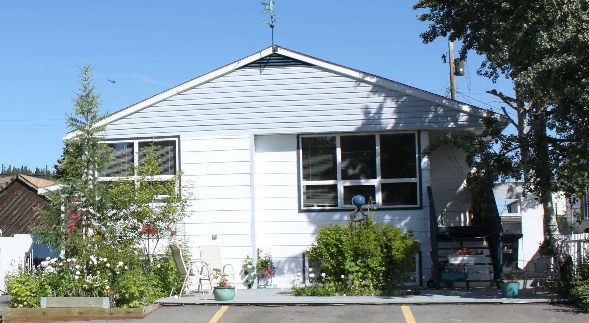 Casey'S Bed & Breakfast Whitehorse Exterior photo