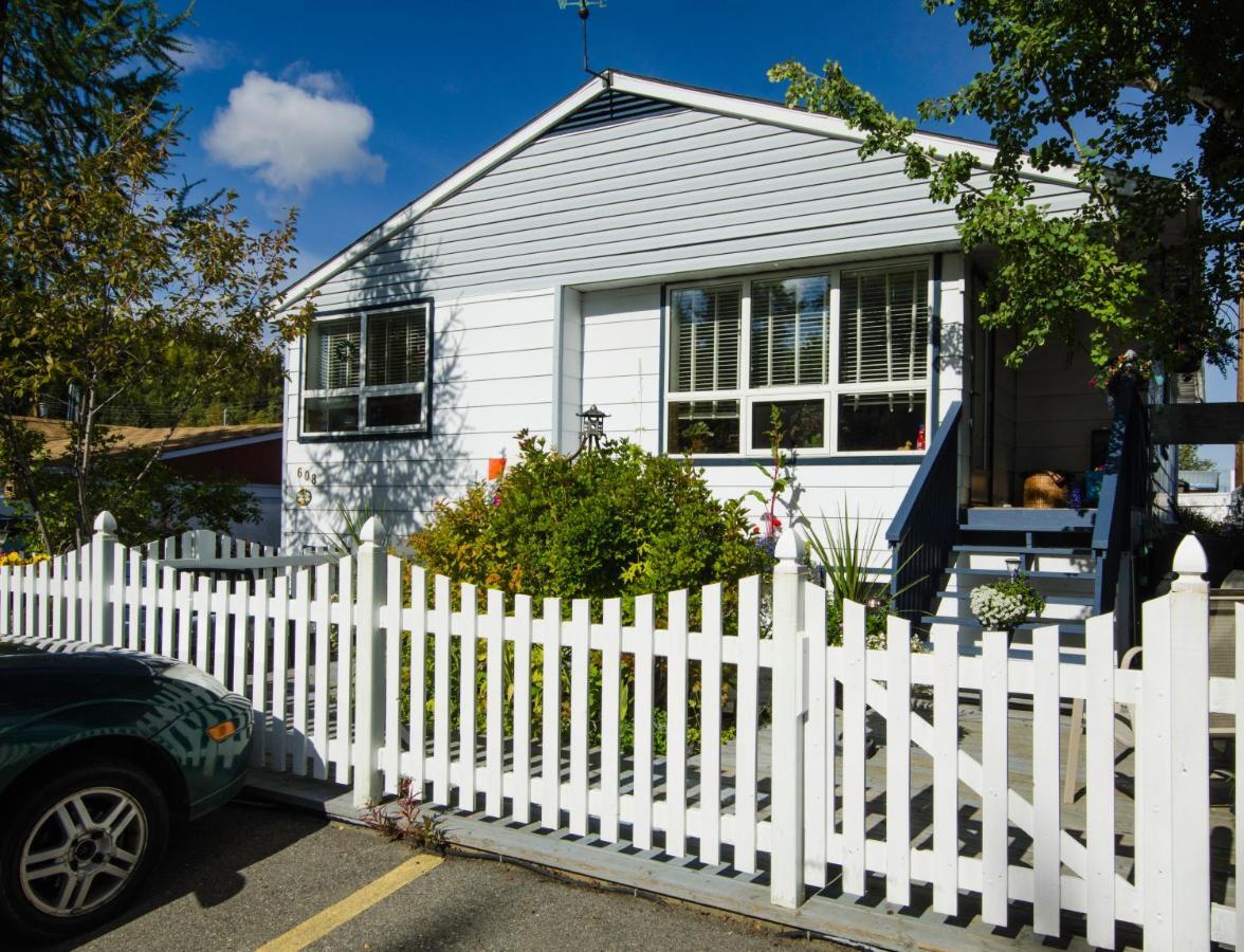 Casey'S Bed & Breakfast Whitehorse Exterior photo
